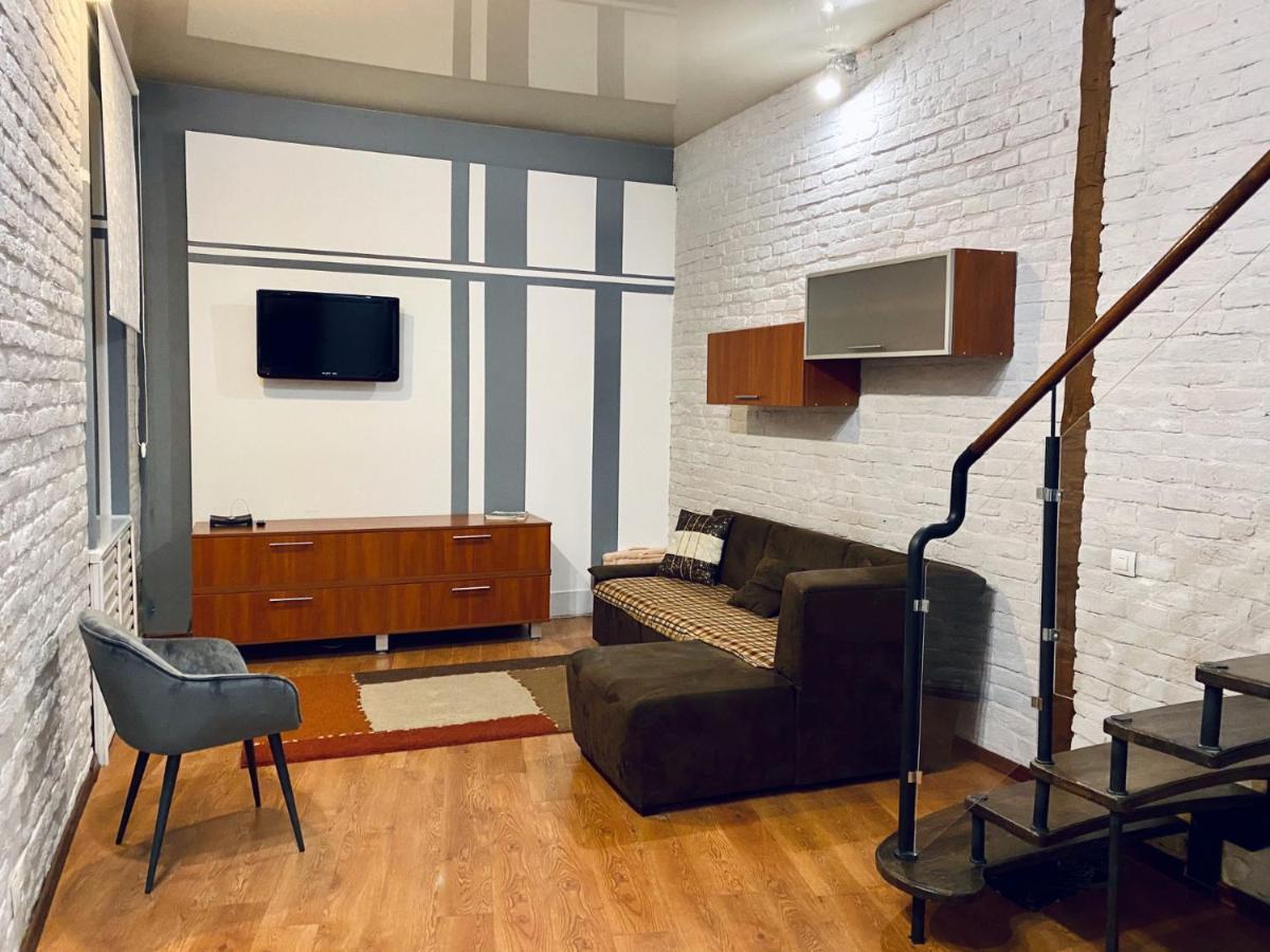 Apt In The Center Of The Town Near The Opera House Apartment Liov Exterior foto