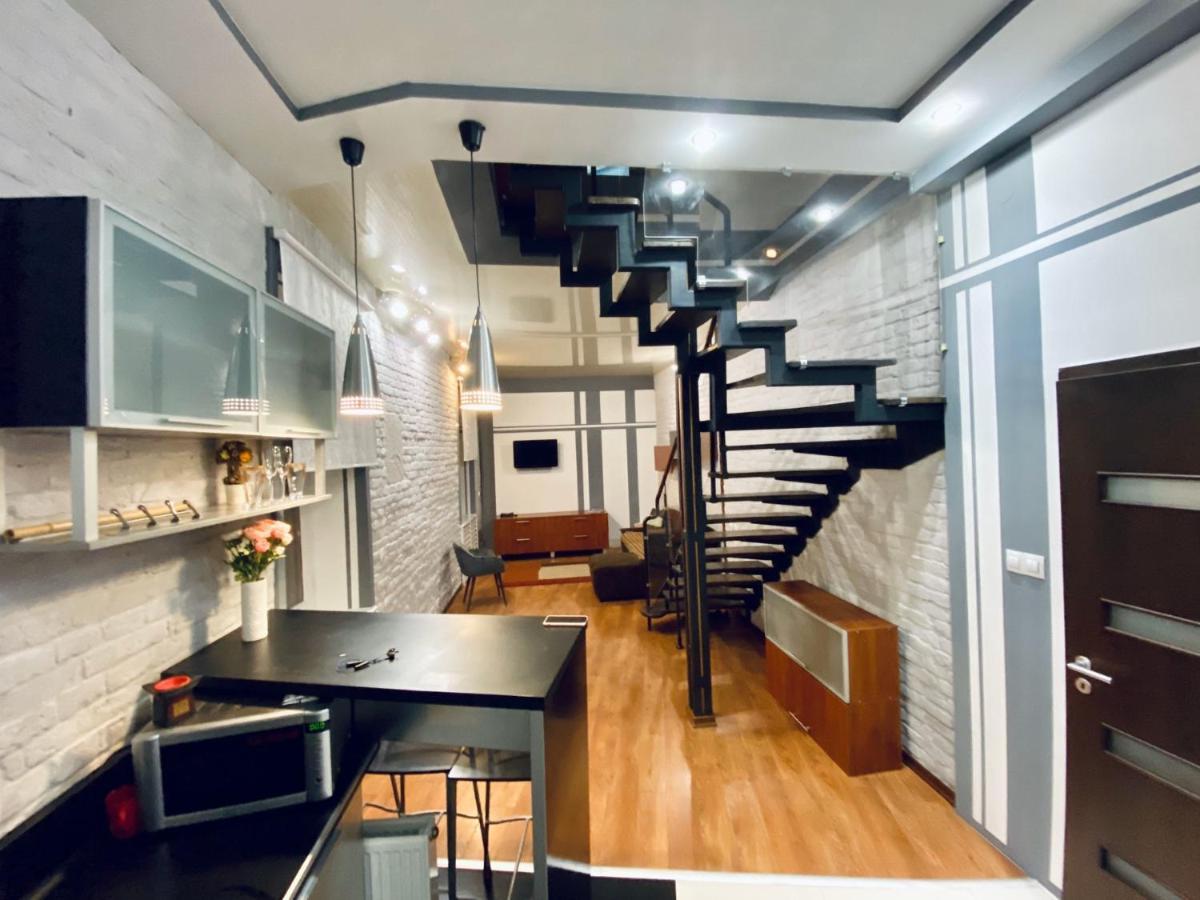 Apt In The Center Of The Town Near The Opera House Apartment Liov Exterior foto
