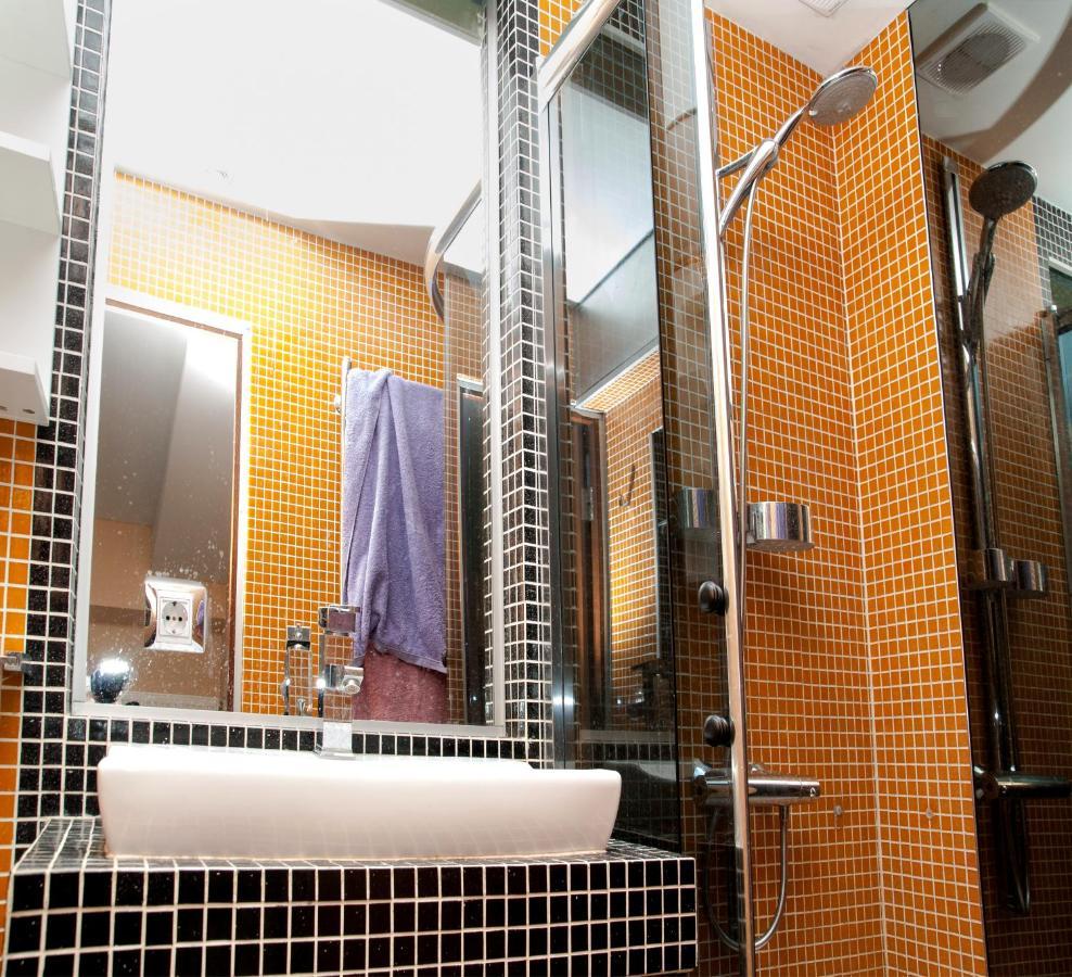 Apt In The Center Of The Town Near The Opera House Apartment Liov Exterior foto