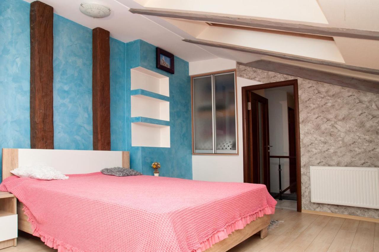 Apt In The Center Of The Town Near The Opera House Apartment Liov Exterior foto